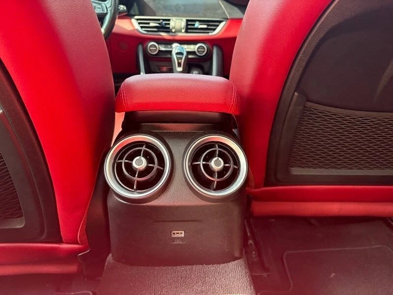 2020 Alfa Romeo Giulia - Image 9 of 20