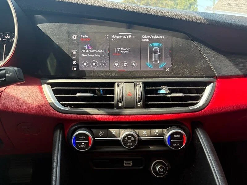 2020 Alfa Romeo Giulia - Image 7 of 20