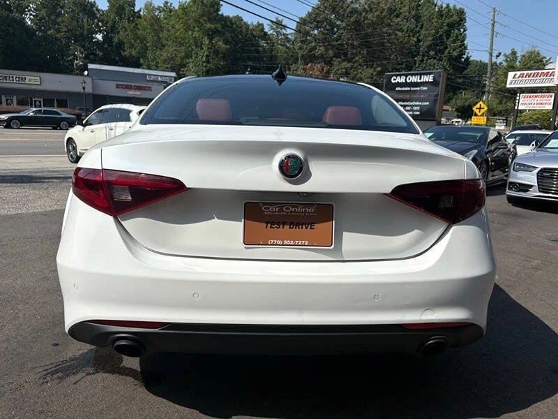 2020 Alfa Romeo Giulia - Image 17 of 20