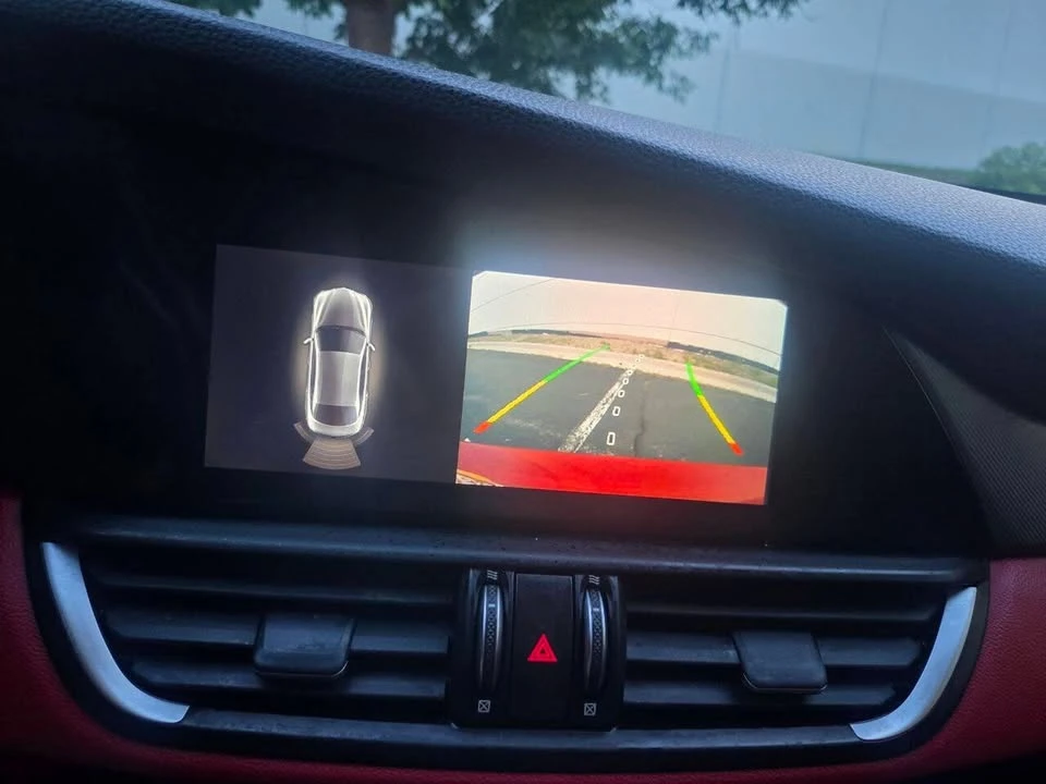 2020 Alfa Romeo Giulia - Image 19 of 20