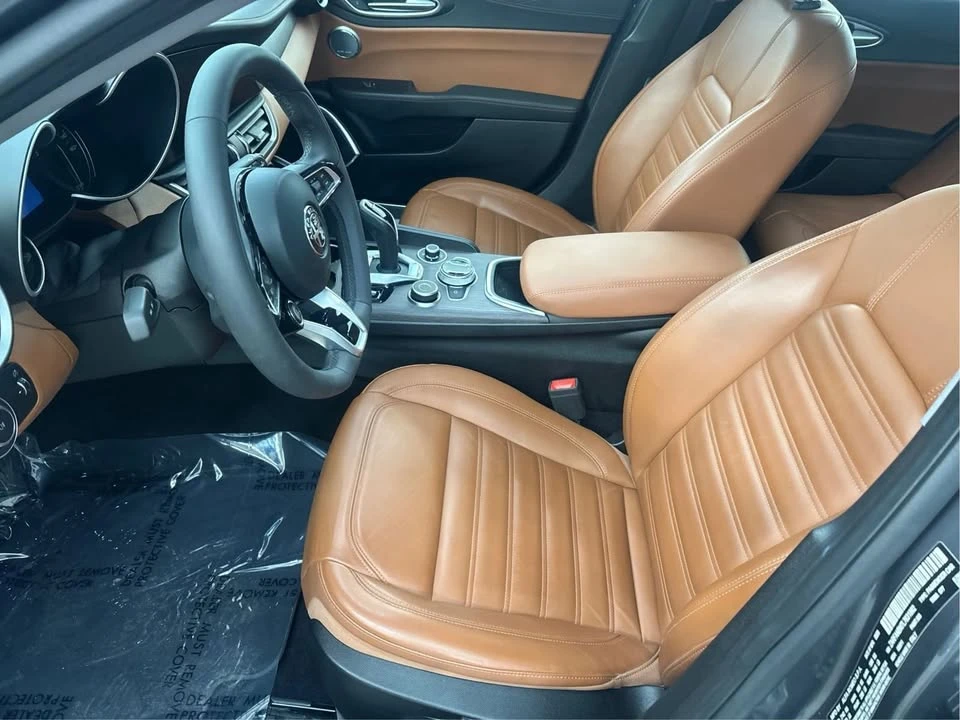 2020 Alfa Romeo Giulia - Image 13 of 20