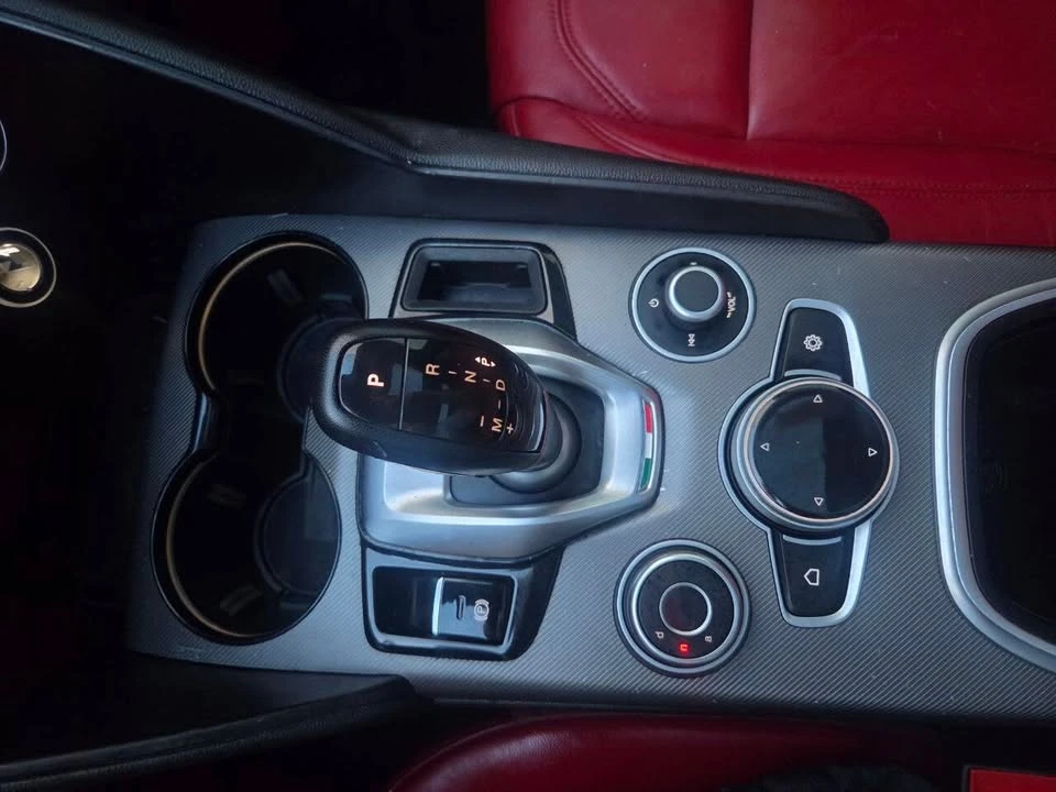 2020 Alfa Romeo Giulia - Image 18 of 20