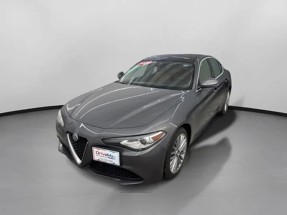 2020 Alfa Romeo Giulia - Image 4 of 20