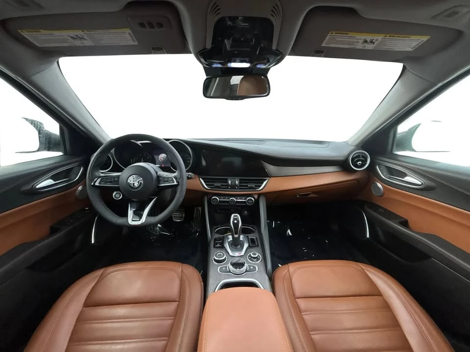 2020 Alfa Romeo Giulia - Image 17 of 20