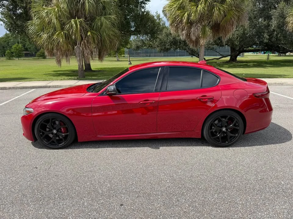2020 Alfa Romeo Giulia - Image 3 of 20