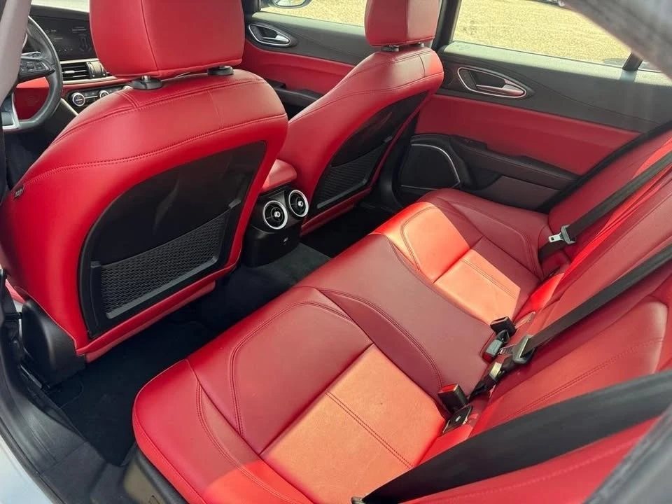2020 Alfa Romeo Giulia - Image 18 of 20
