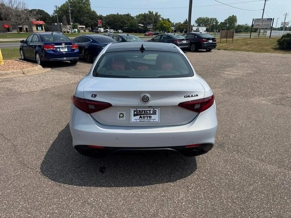 2020 Alfa Romeo Giulia - Image 6 of 20