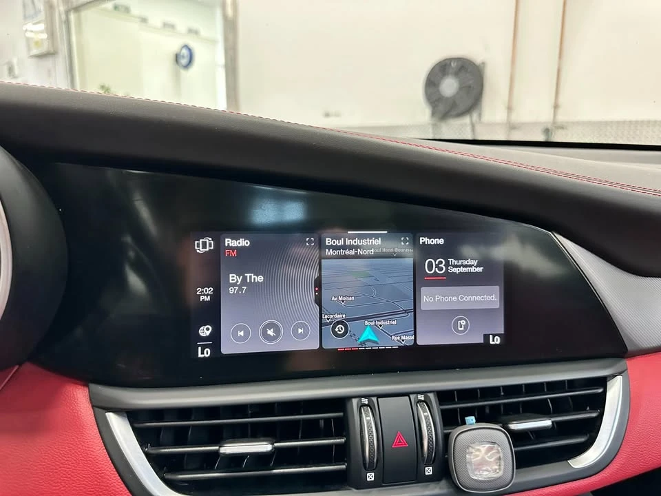 2020 Alfa Romeo Giulia - Image 11 of 18
