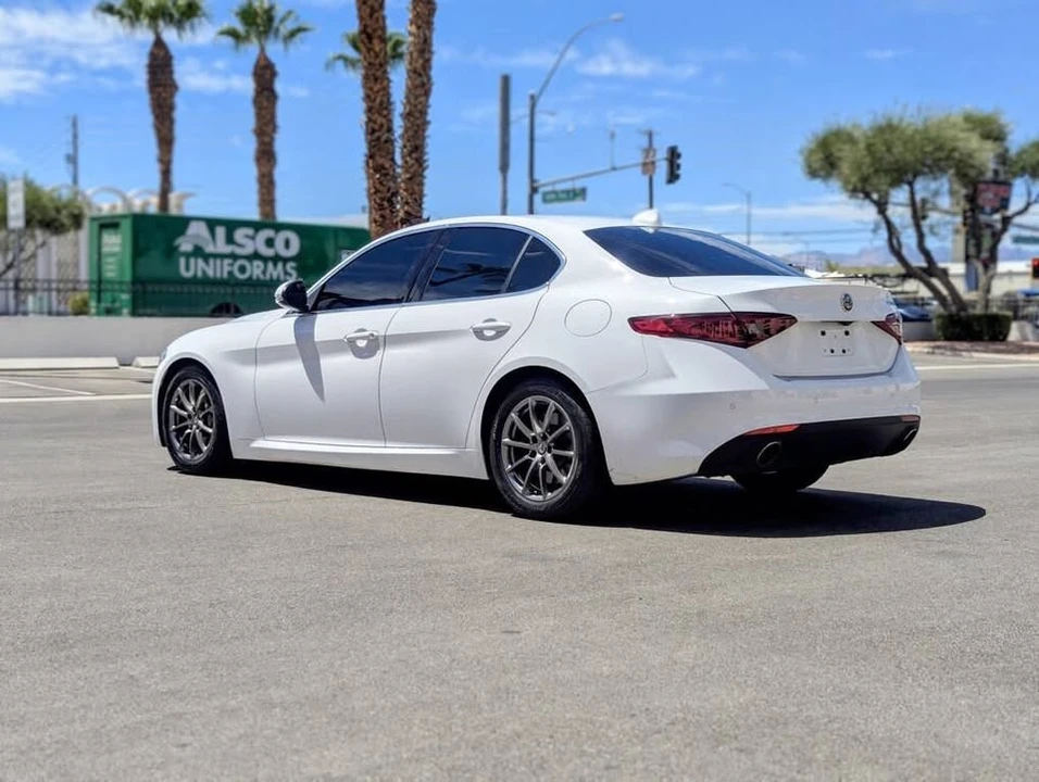 2020 Alfa Romeo Giulia - Image 3 of 10
