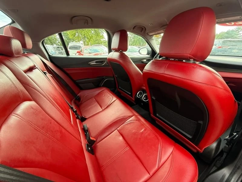 2020 Alfa Romeo Giulia - Image 11 of 20