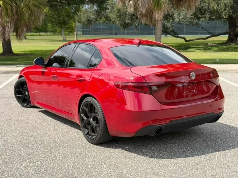 2020 Alfa Romeo Giulia - Image 10 of 18