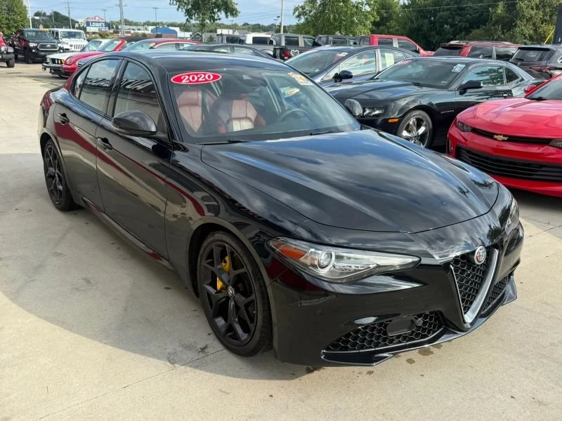 2020 Alfa Romeo Giulia - Image 2 of 20