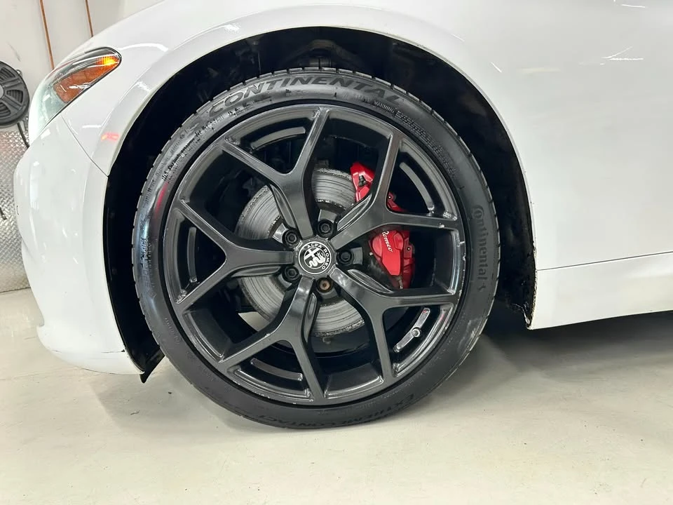 2020 Alfa Romeo Giulia - Image 17 of 20