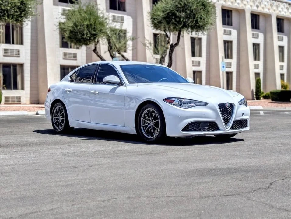 2020 Alfa Romeo Giulia - Image 2 of 10