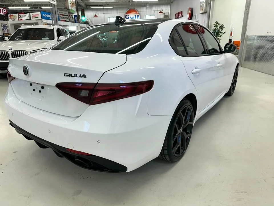 2020 Alfa Romeo Giulia - Image 5 of 20