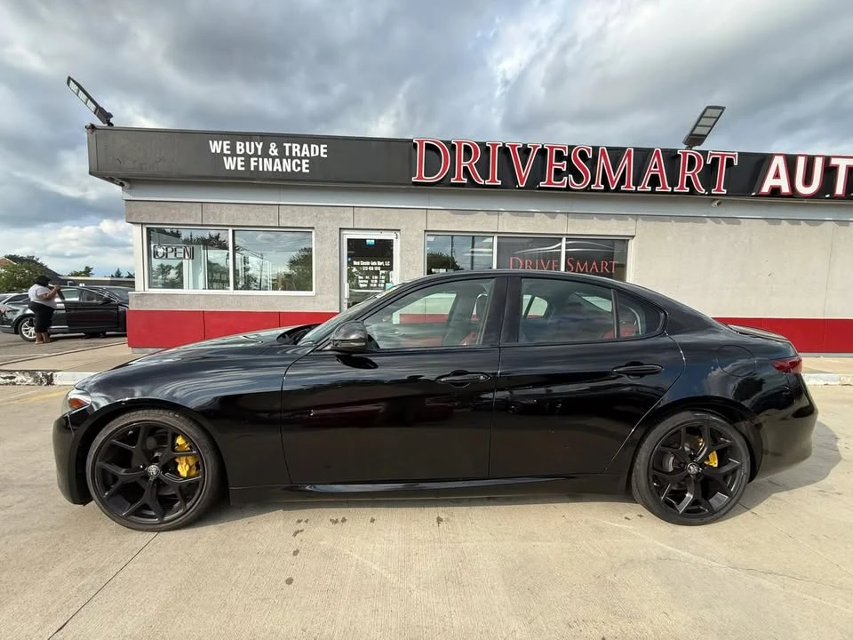 2020 Alfa Romeo Giulia - Image 5 of 20