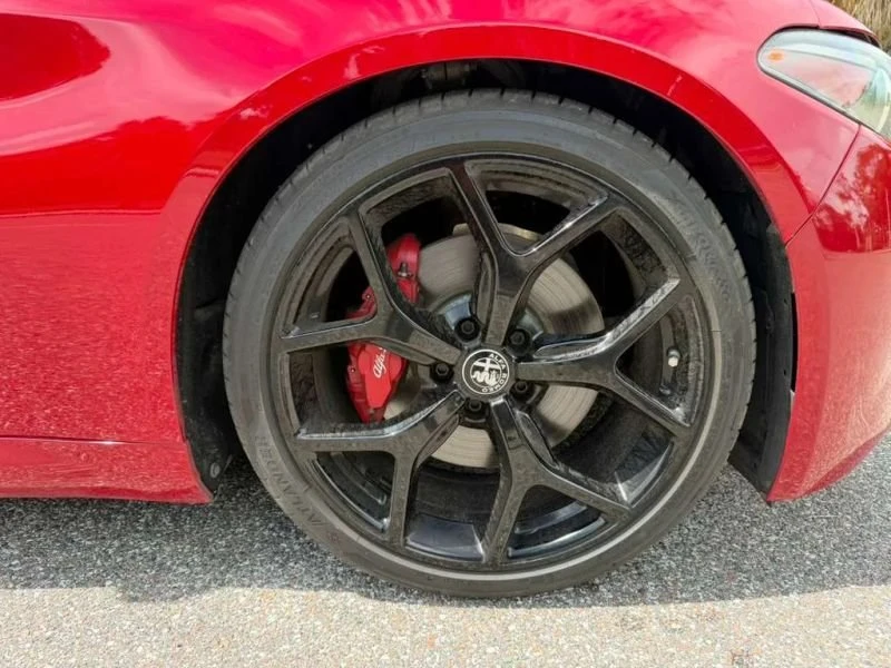 2020 Alfa Romeo Giulia - Image 6 of 18