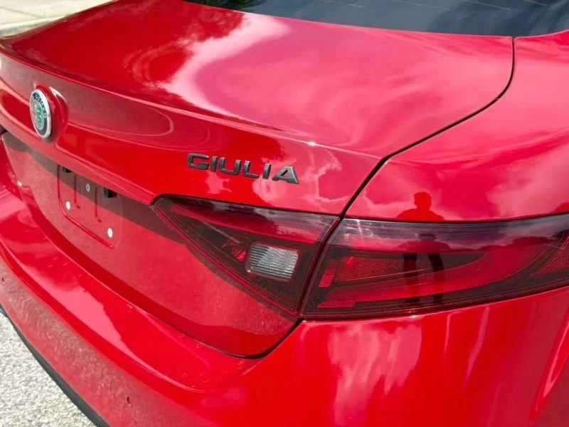 2020 Alfa Romeo Giulia - Image 12 of 18