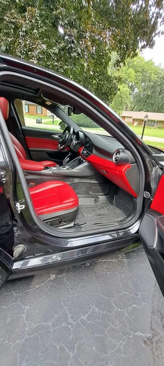 2020 Alfa Romeo Giulia - Image 8 of 11