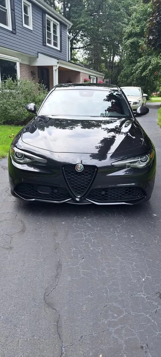 2020 Alfa Romeo Giulia - Image 5 of 11