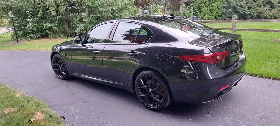 2020 Alfa Romeo Giulia - Image 2 of 11