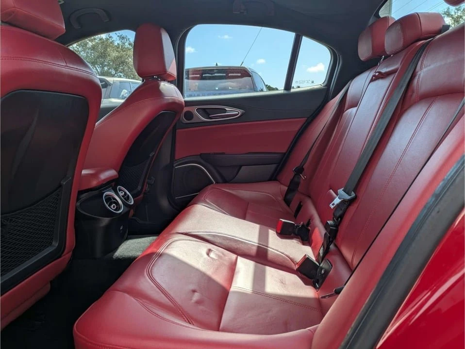 2020 Alfa Romeo Giulia - Image 16 of 20