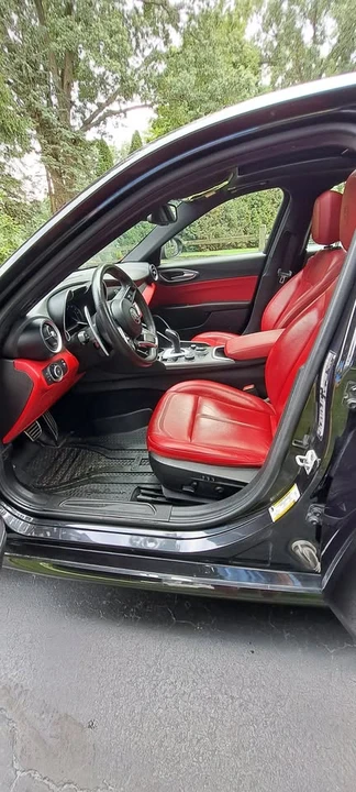2020 Alfa Romeo Giulia - Image 7 of 11