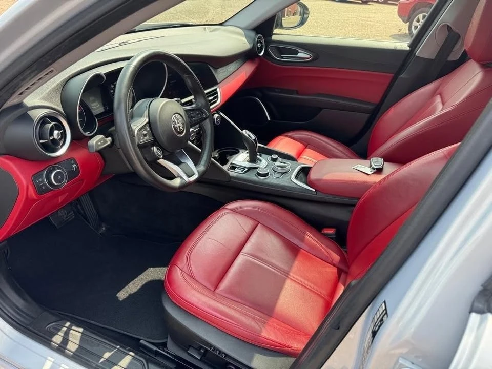 2020 Alfa Romeo Giulia - Image 14 of 20
