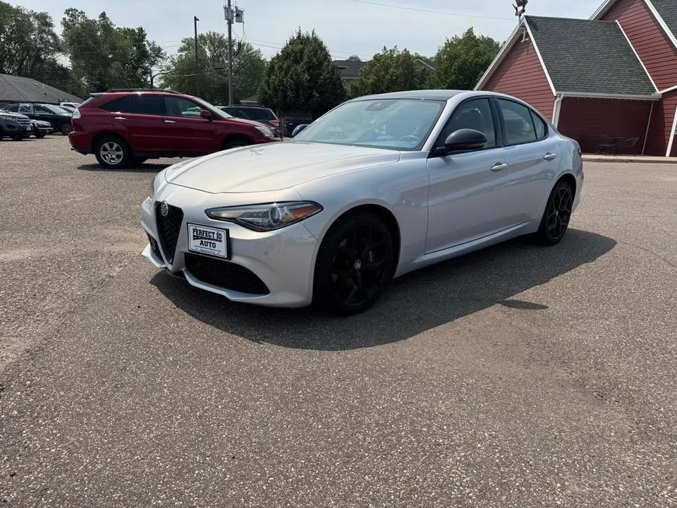 2020 Alfa Romeo Giulia - Image 10 of 20