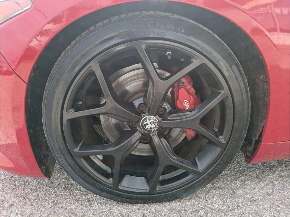 2020 Alfa Romeo Giulia - Image 10 of 20