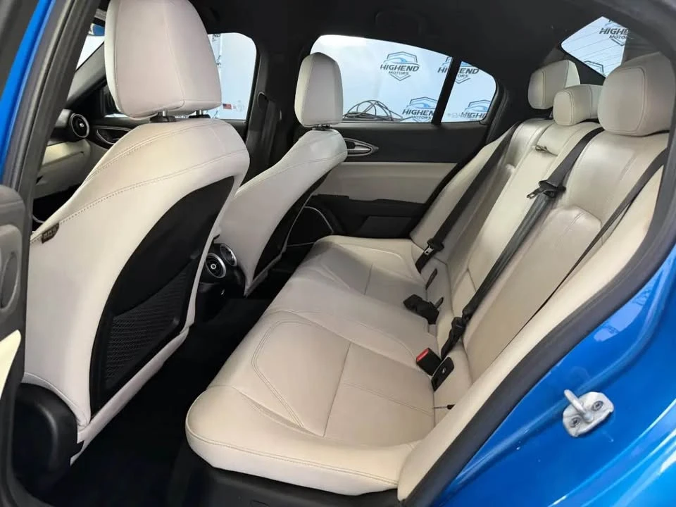 2020 Alfa Romeo Giulia - Image 11 of 17