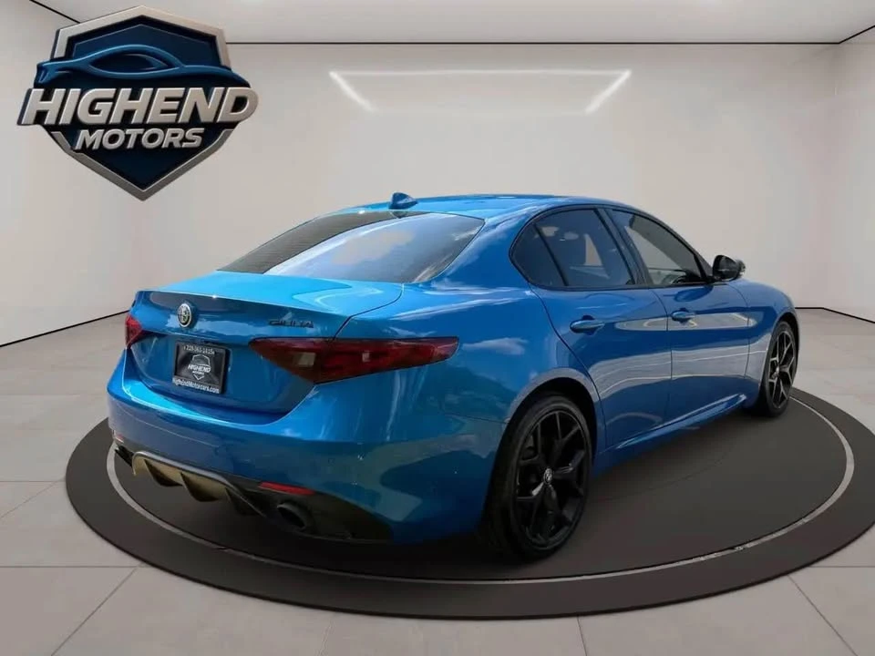 2020 Alfa Romeo Giulia - Image 5 of 17