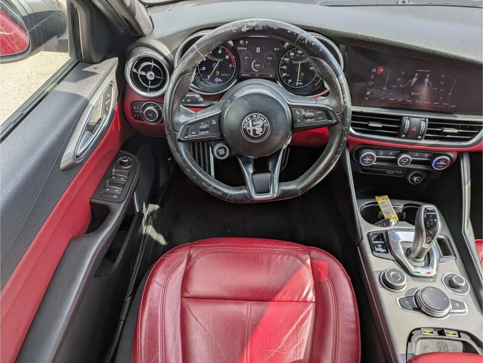 2020 Alfa Romeo Giulia - Image 14 of 20
