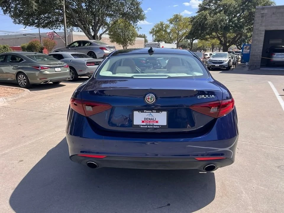 2020 Alfa Romeo Giulia - Image 14 of 20