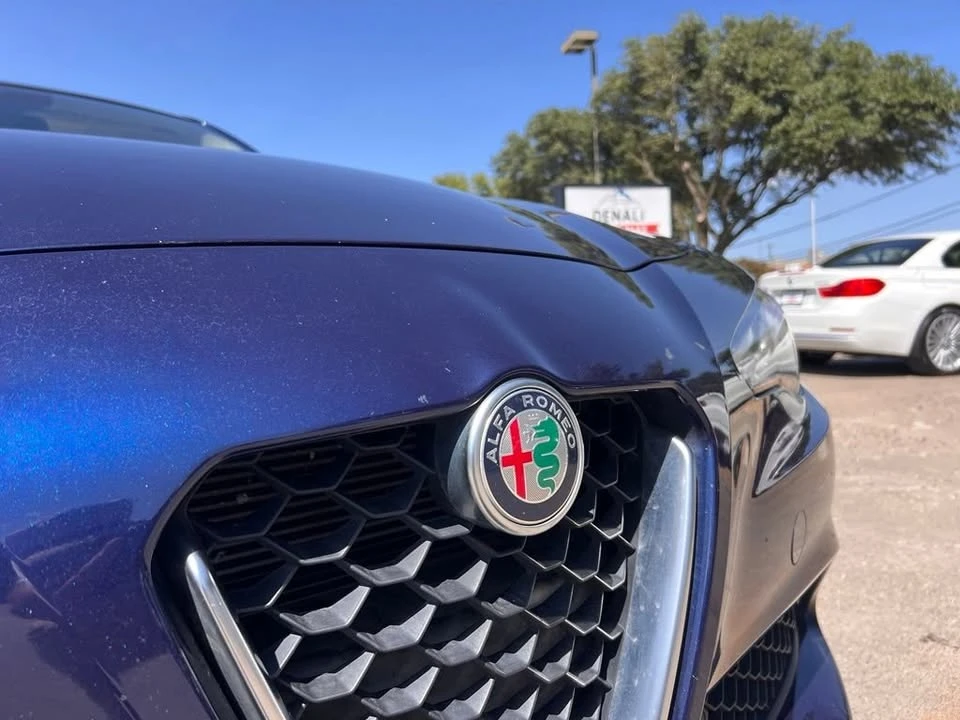 2020 Alfa Romeo Giulia - Image 9 of 20