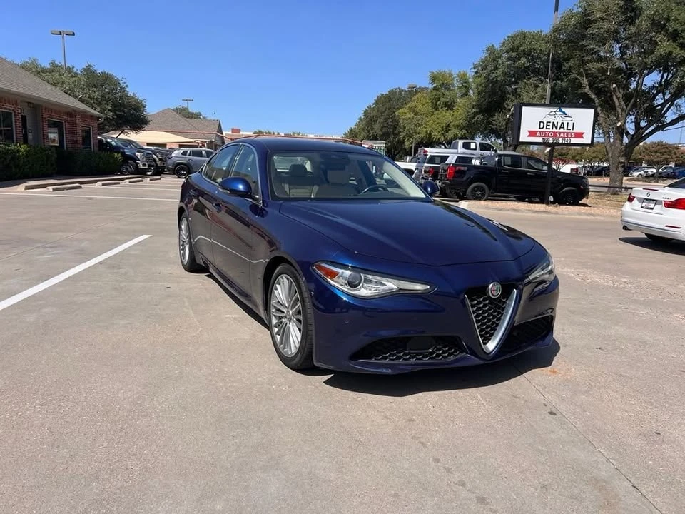 2020 Alfa Romeo Giulia - Image 2 of 20