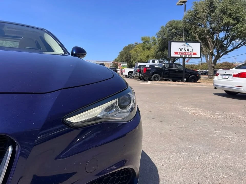 2020 Alfa Romeo Giulia - Image 7 of 20
