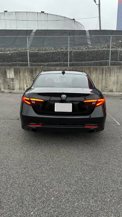 2020 Alfa Romeo Giulia - Image 4 of 9