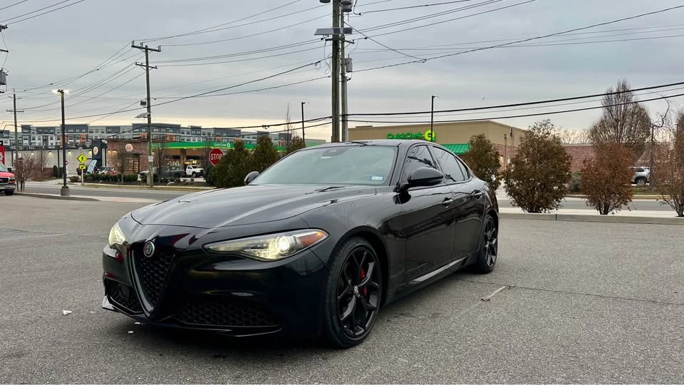2020 Alfa Romeo Giulia - Image 3 of 9