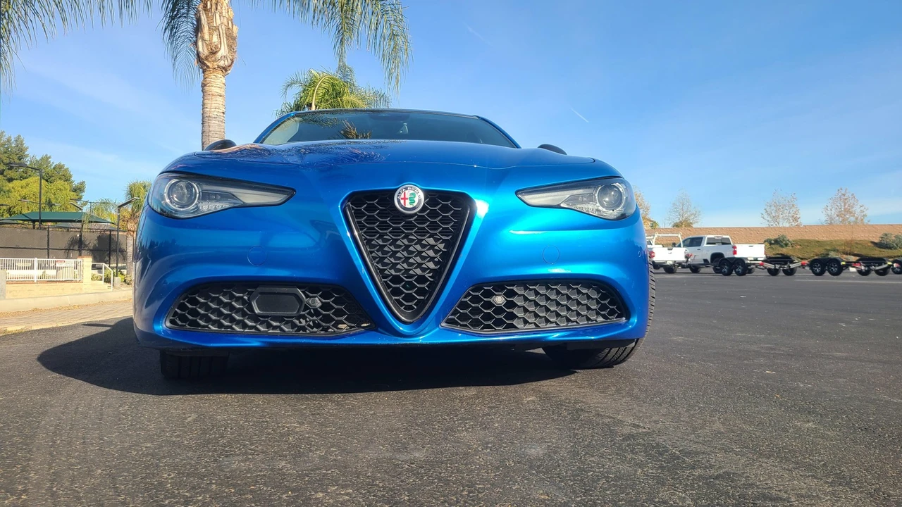 2020 Alfa Romeo Giulia - Image 3 of 31