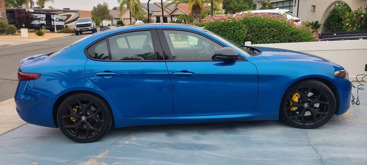 2020 Alfa Romeo Giulia - Image 15 of 31