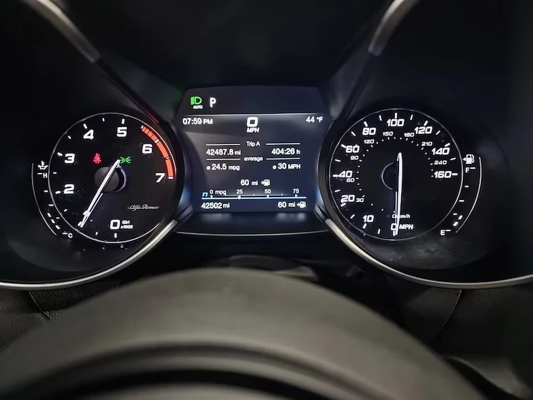 2020 Alfa Romeo Giulia - Image 6 of 7