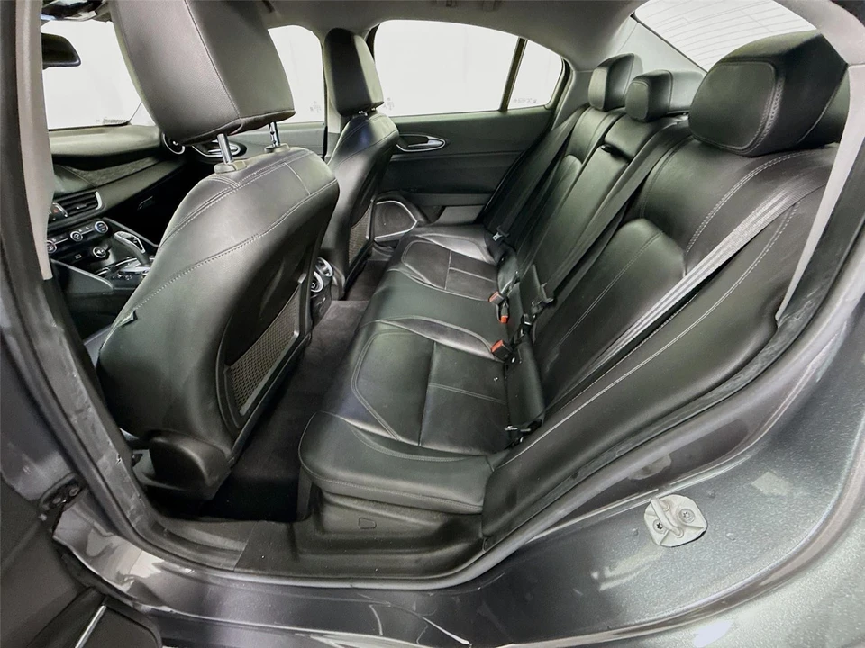 2020 Alfa Romeo Giulia - Image 4 of 26