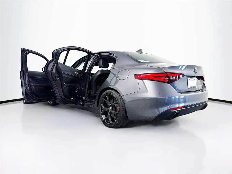 2020 Alfa Romeo Giulia - Image 26 of 26