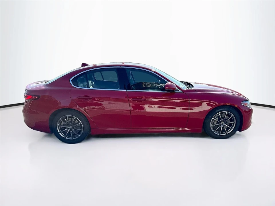 2020 Alfa Romeo Giulia - Image 6 of 8