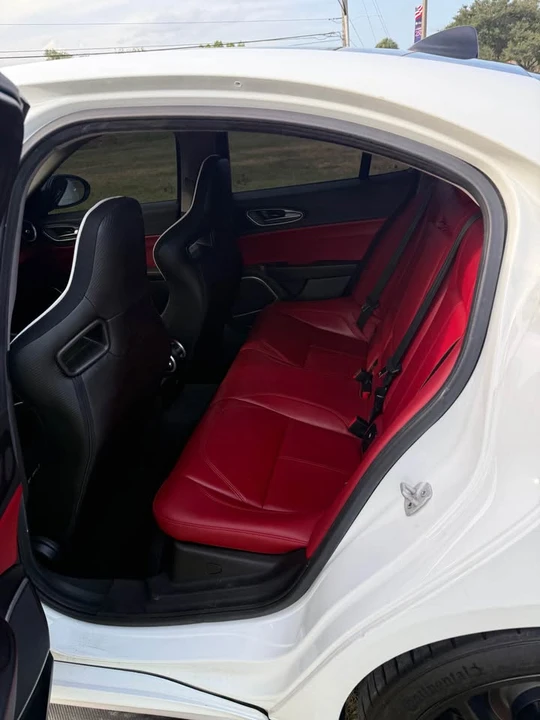 2020 Alfa Romeo Giulia - Image 16 of 20