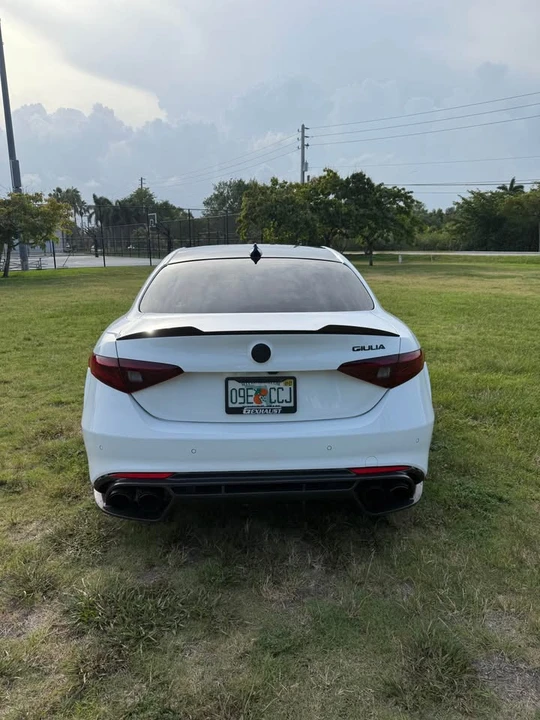 2020 Alfa Romeo Giulia - Image 9 of 20