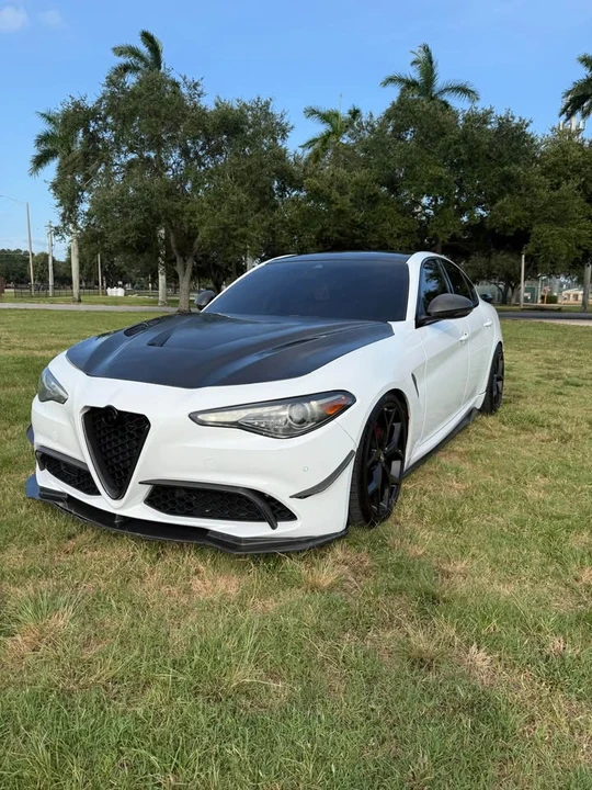 2020 Alfa Romeo Giulia - Image 5 of 20