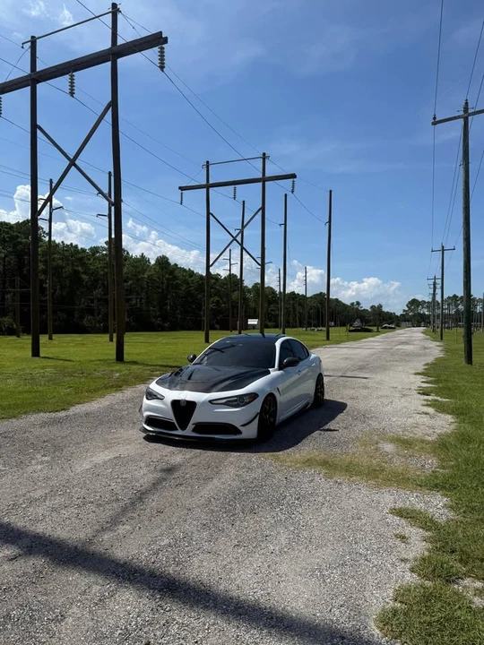 2020 Alfa Romeo Giulia - Image 2 of 20