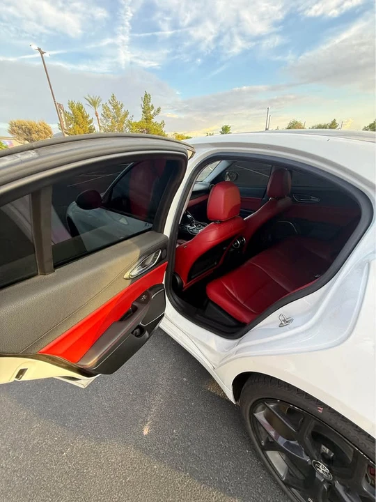 2020 Alfa Romeo Giulia - Image 11 of 19